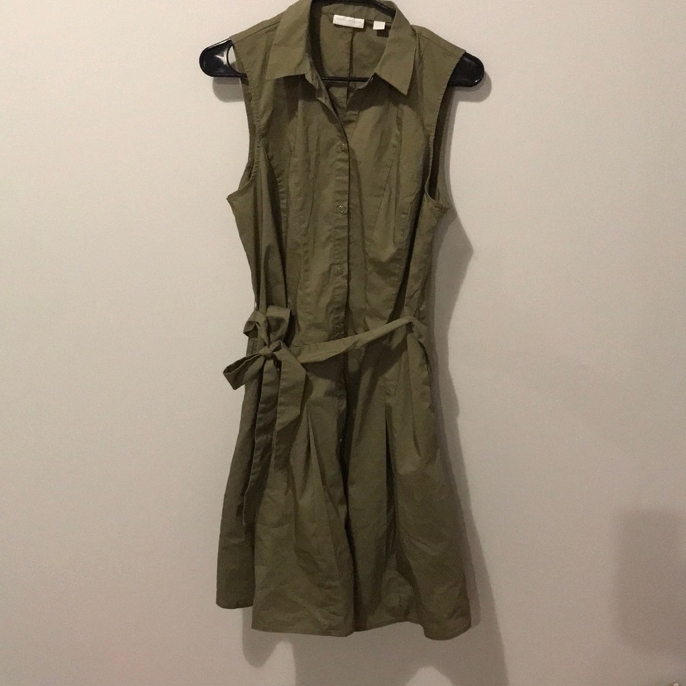 Olive collared dress with belt